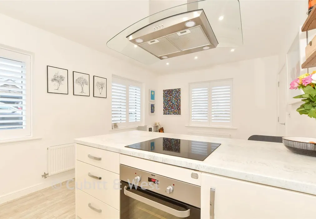Kitchen - Barnfield, Billingshurst, West Sussex - Wards of Kent