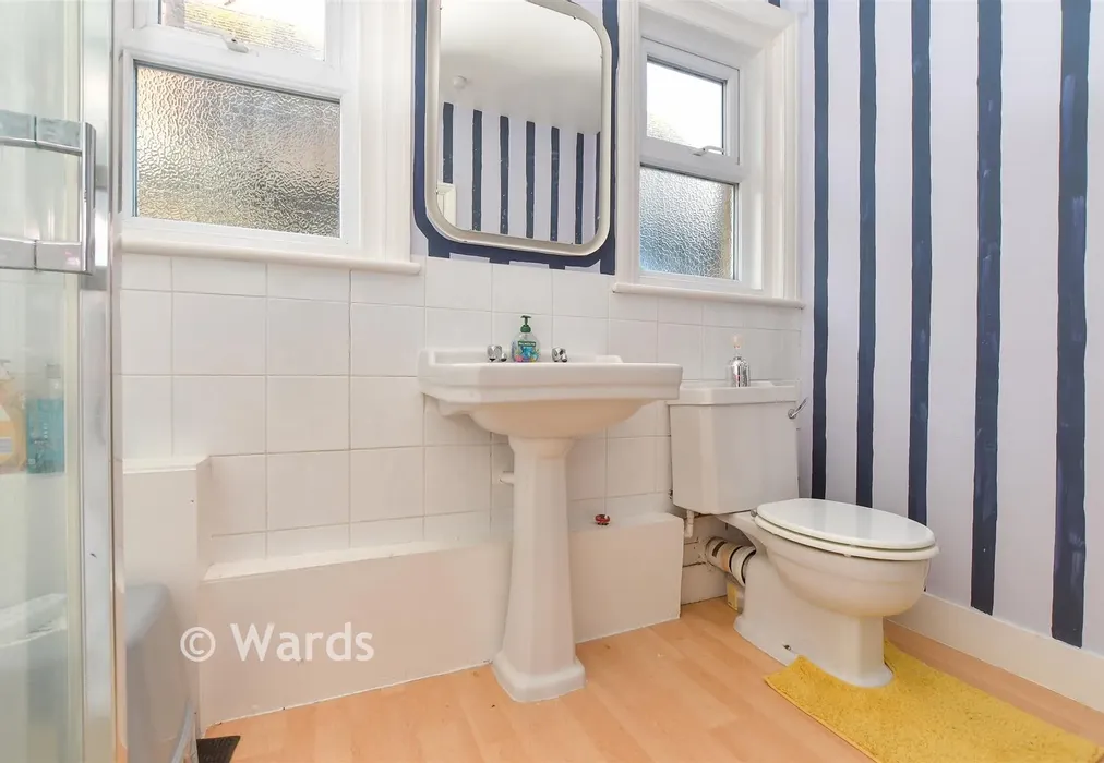 Shower Room - Seabrook Road, Hythe, Kent - Wards of Kent