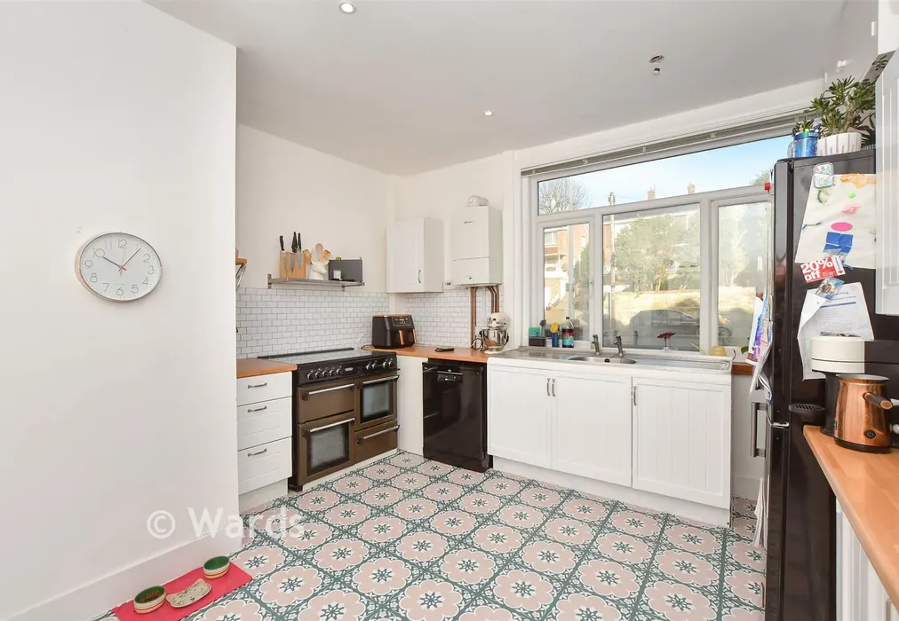 Kitchen/Breakfast Room - Seabrook Road, Hythe, Kent - Wards of Kent