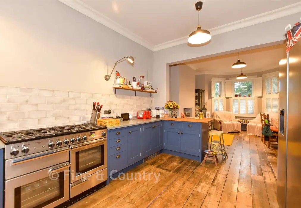 Kitchen - The Parade, Folkestone, Kent - Wards of Kent