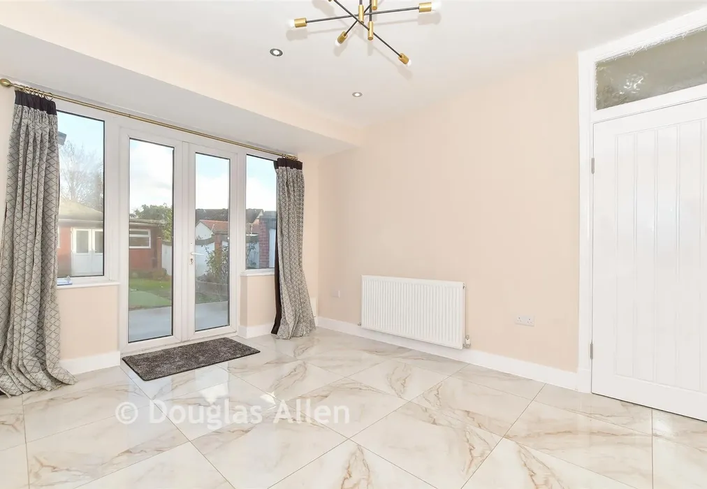 Dining Room - Joydon Drive, Romford, Essex - Wards of Kent