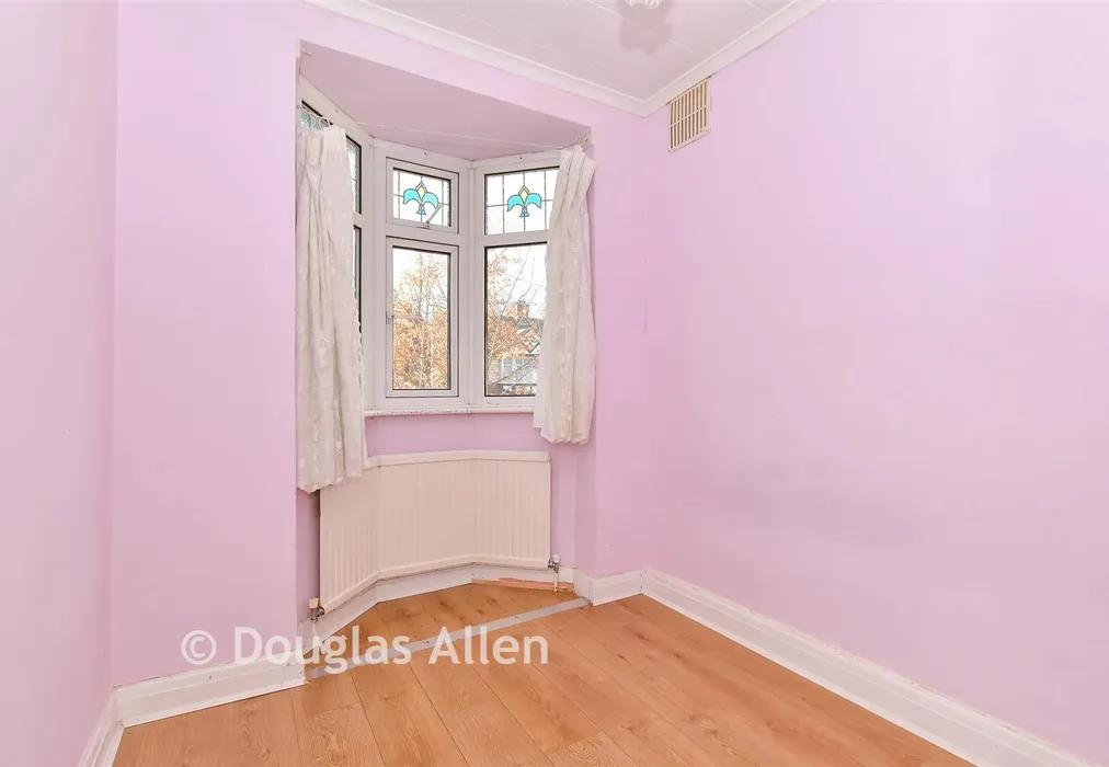 Bedroom 3 - Abercorn Gardens, Chadwell Heath, Essex - Wards of Kent