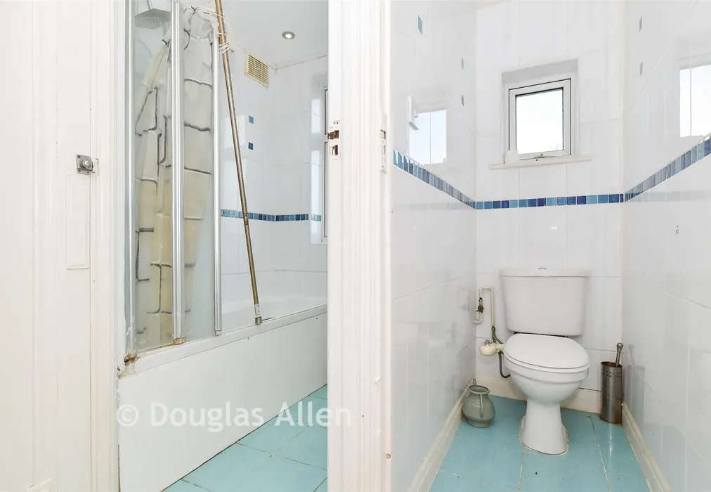 Internal Lifestyle Photograph - Abercorn Gardens, Chadwell Heath, Essex - Wards of Kent