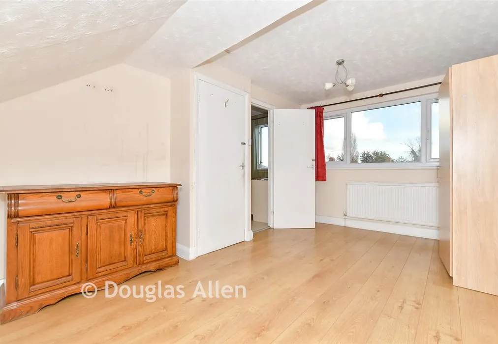 Loft Room - Abercorn Gardens, Chadwell Heath, Essex - Wards of Kent