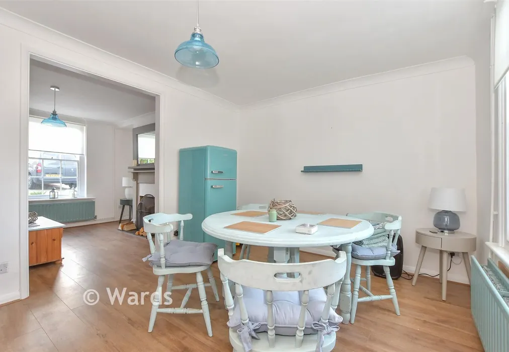 Dining Area - Middle Wall, Whitstable, Kent - Wards of Kent