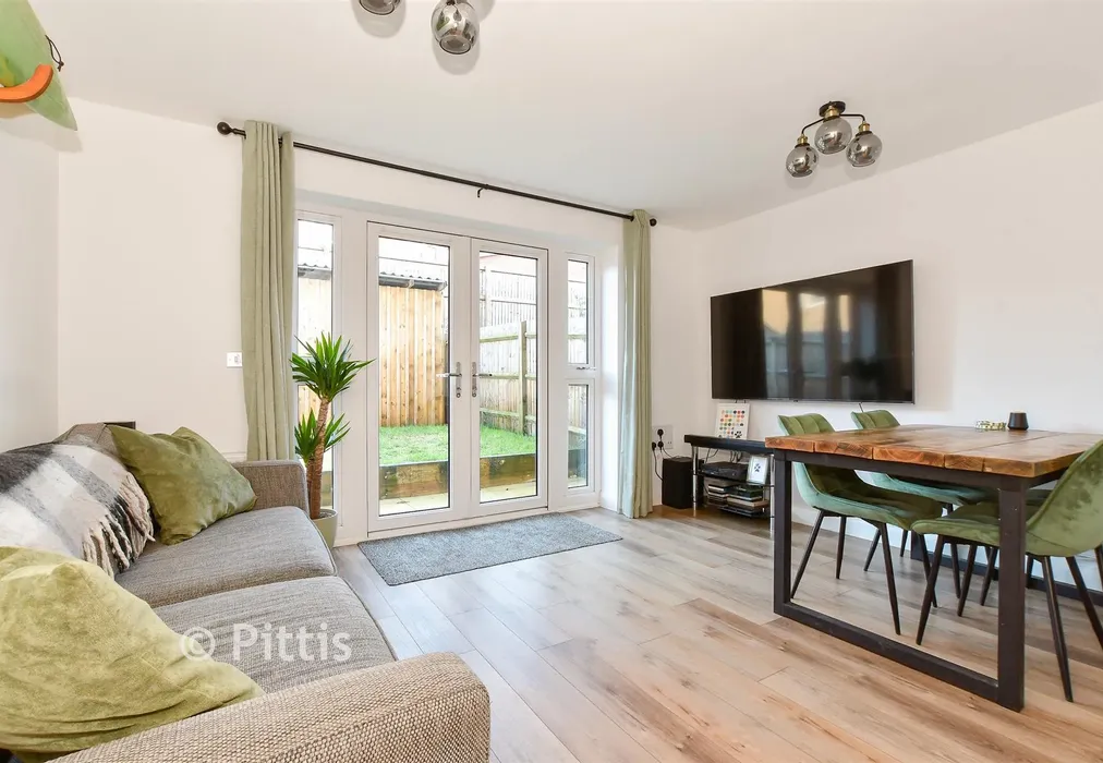 Lounge/ Dining Room - Angelica Grove, Newport, Isle of Wight - Wards of Kent