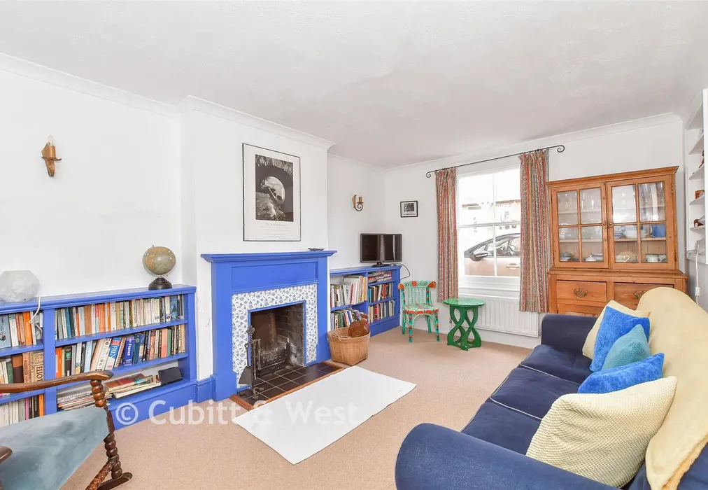 Lounge - Kirdford Road, Arundel, West Sussex - Wards of Kent