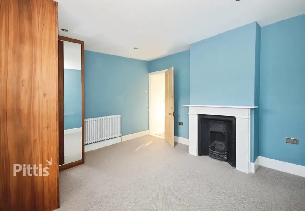 bed 1 - Ashton Terrace Cowes PO31 - Wards of Kent