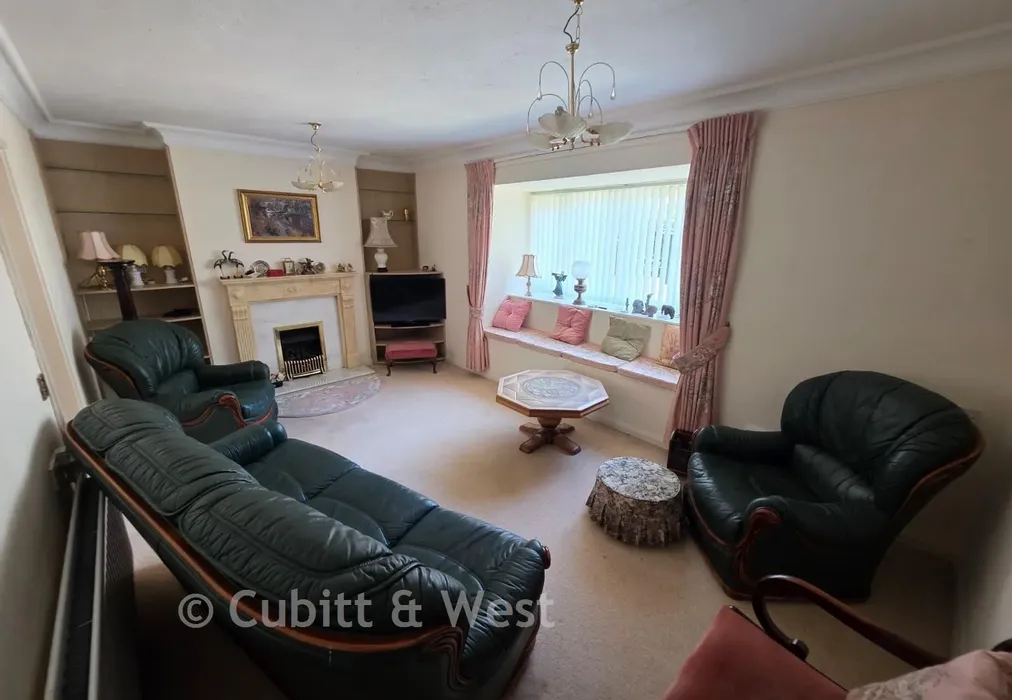 Lounge - Haigh Crescent, Redhill, Surrey - Wards of Kent