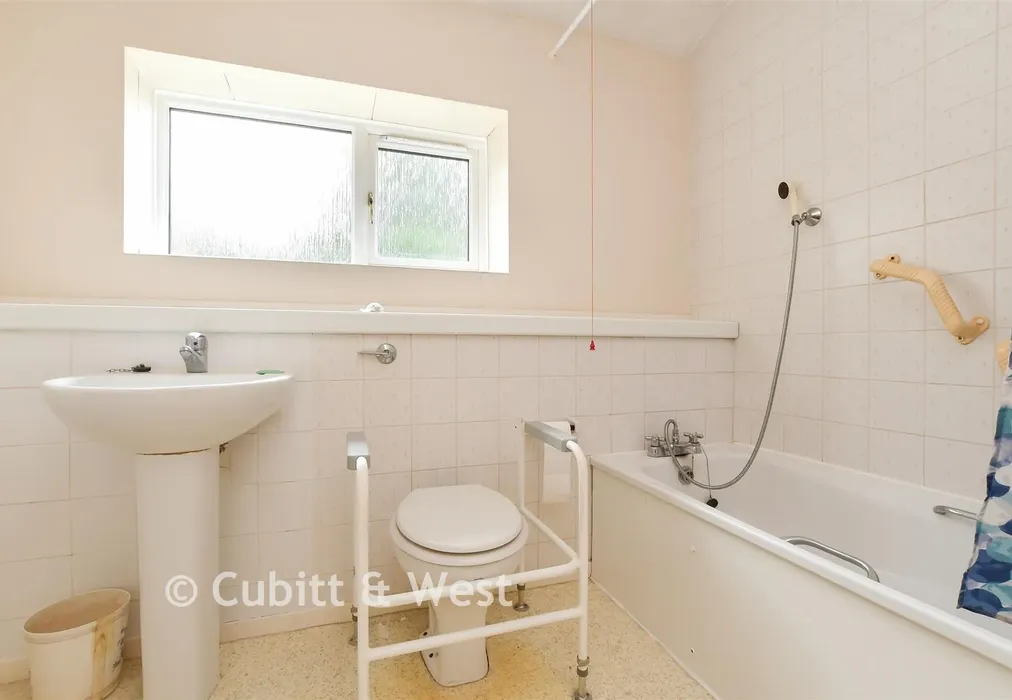 Bathroom - Haigh Crescent, Redhill, Surrey - Wards of Kent