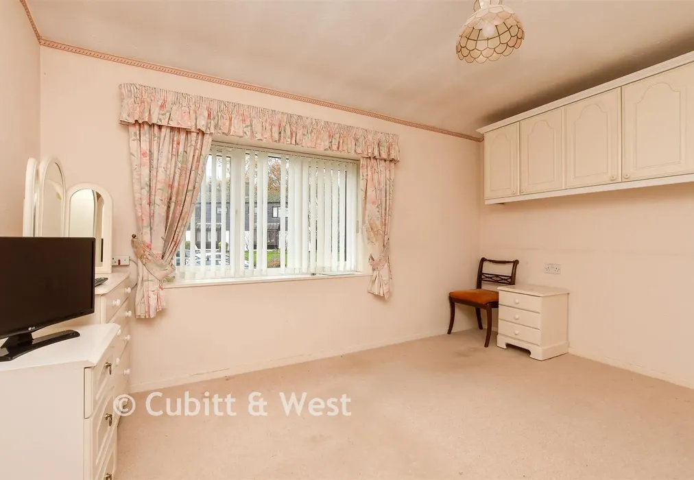 Bedroom 1 - Haigh Crescent, Redhill, Surrey - Wards of Kent
