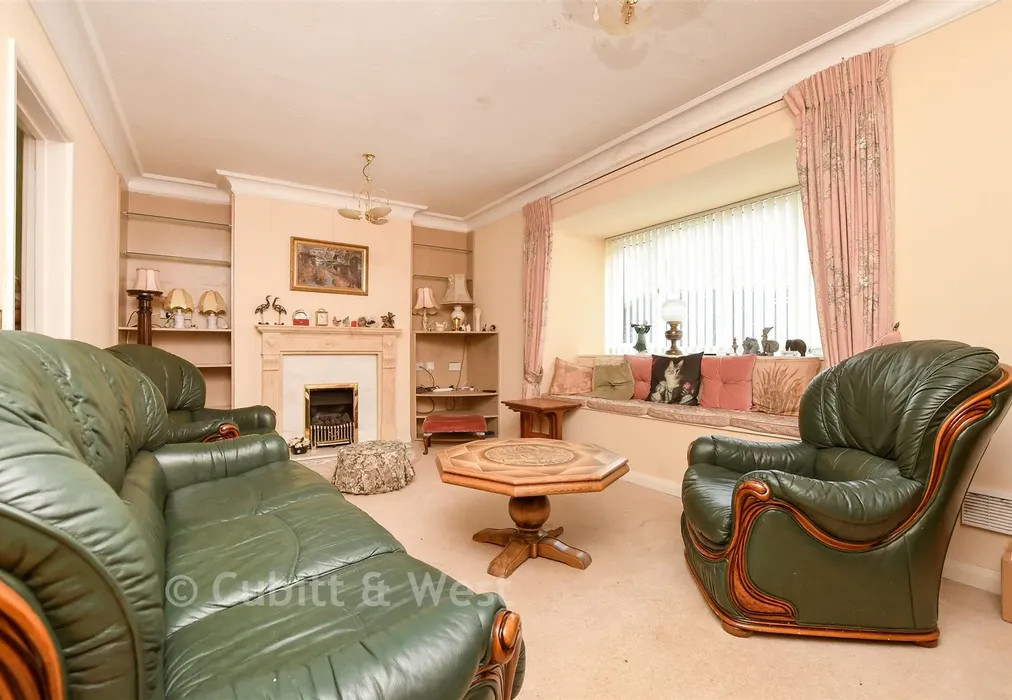 Living Room - Haigh Crescent, Redhill, Surrey - Wards of Kent