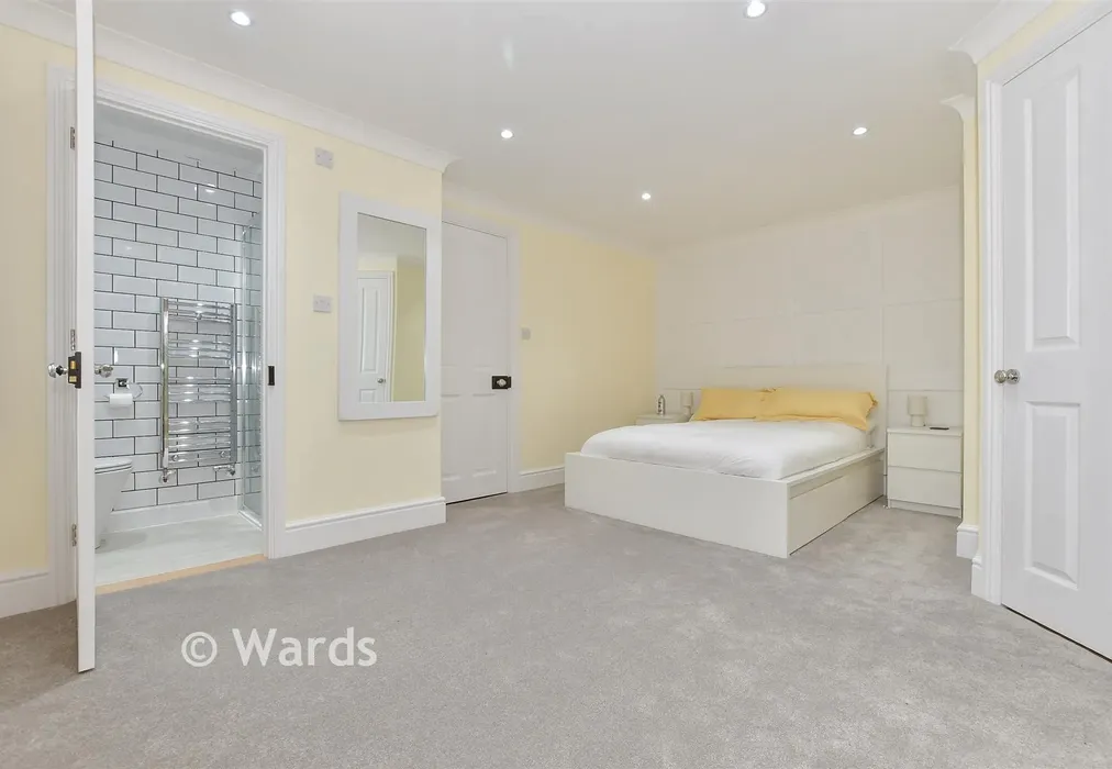 Internal Lifestyle Photograph - Upper Harbledown, Canterbury, Kent - Wards of Kent