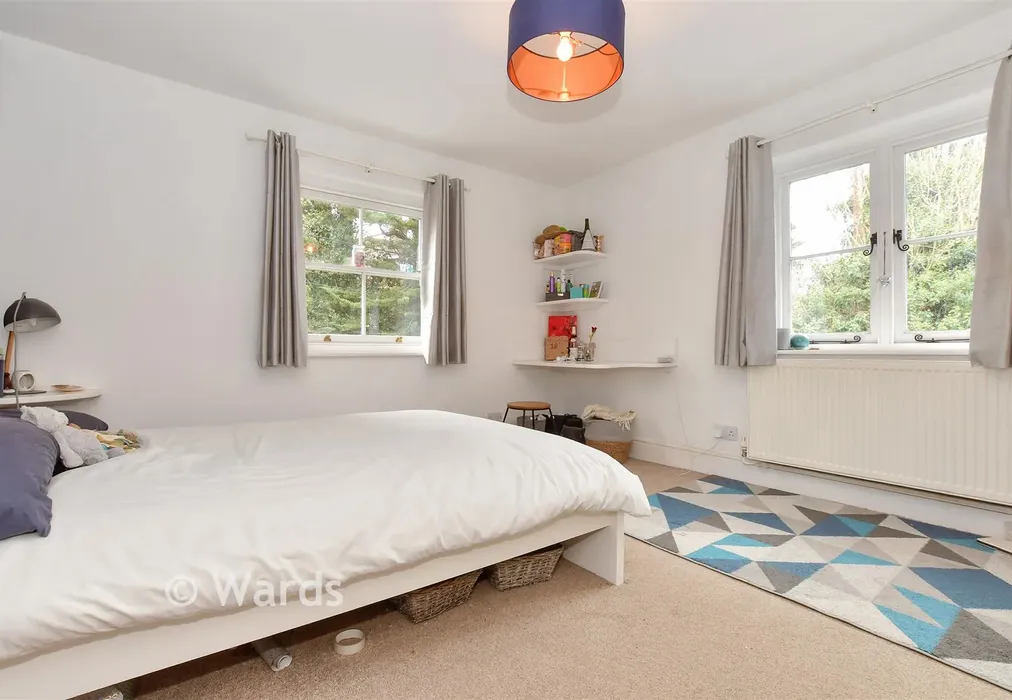 Bedroom 2 - Upper Harbledown, Canterbury, Kent - Wards of Kent