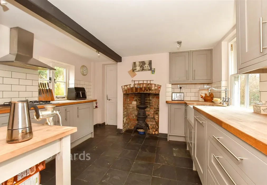 Kitchen - Upper Harbledown, Canterbury, Kent - Wards of Kent