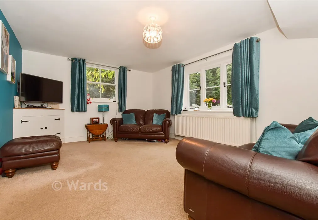 Lounge - Upper Harbledown, Canterbury, Kent - Wards of Kent