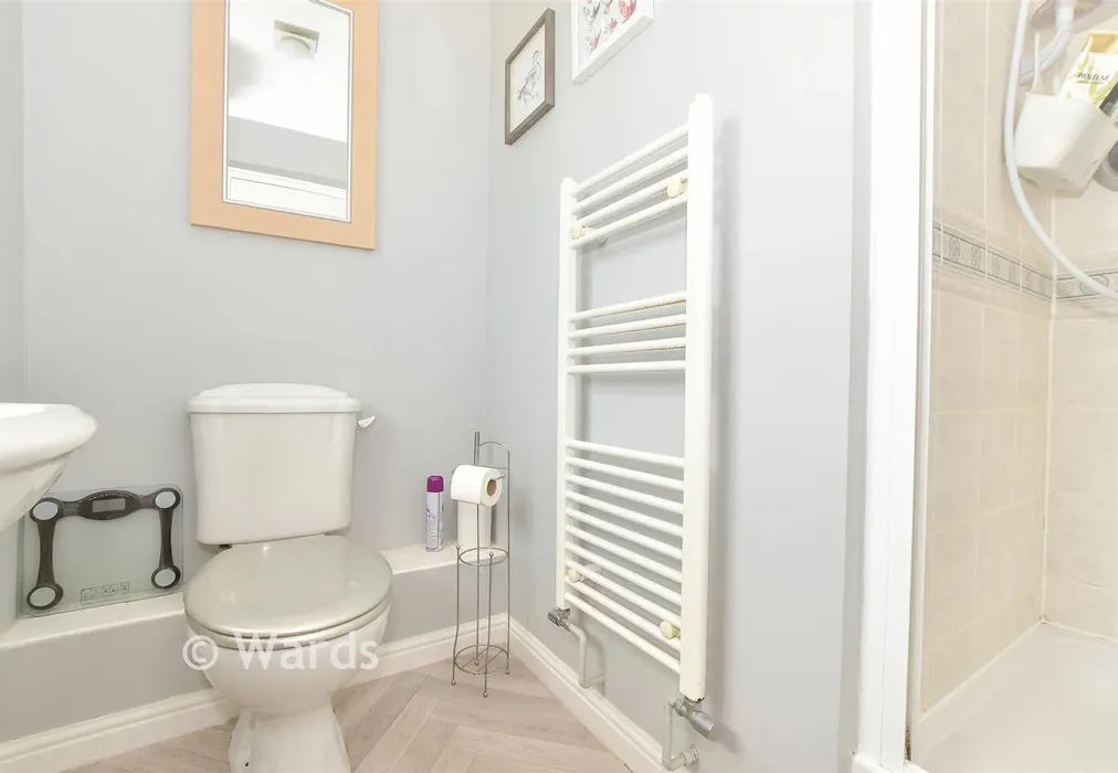 En-Suite Shower Room - Lucilla Avenue, Ashford, Kent - Wards of Kent