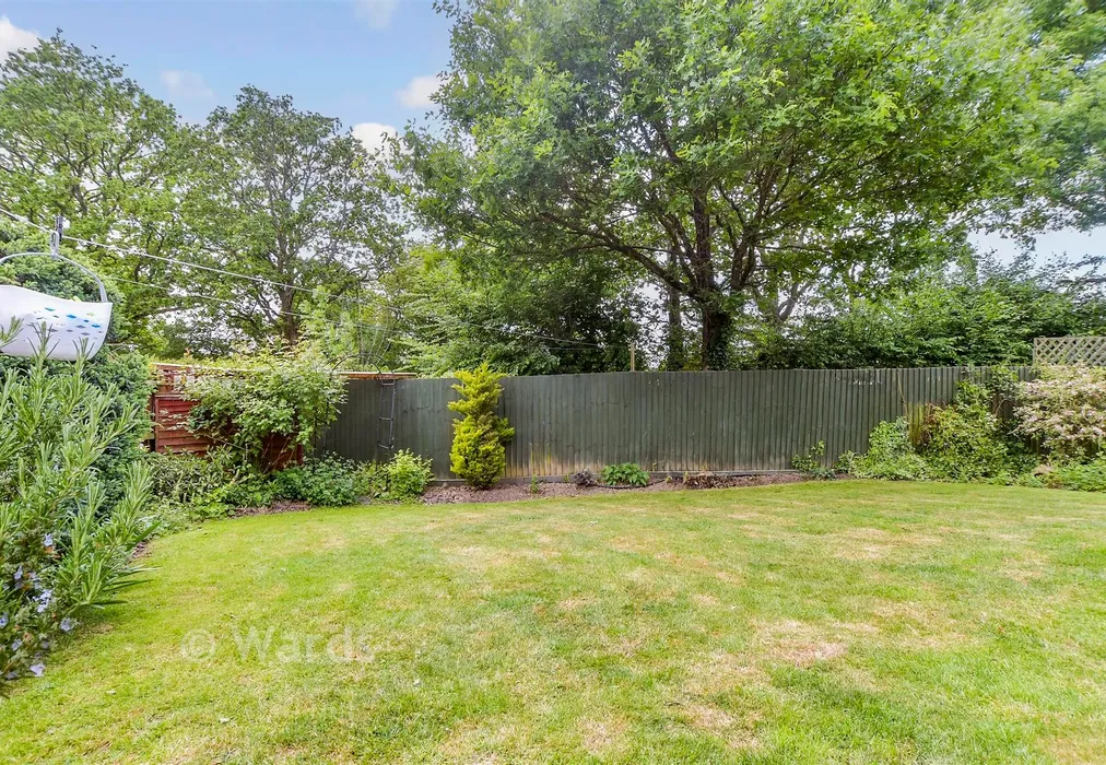 Rear Garden - Lucilla Avenue, Ashford, Kent - Wards of Kent