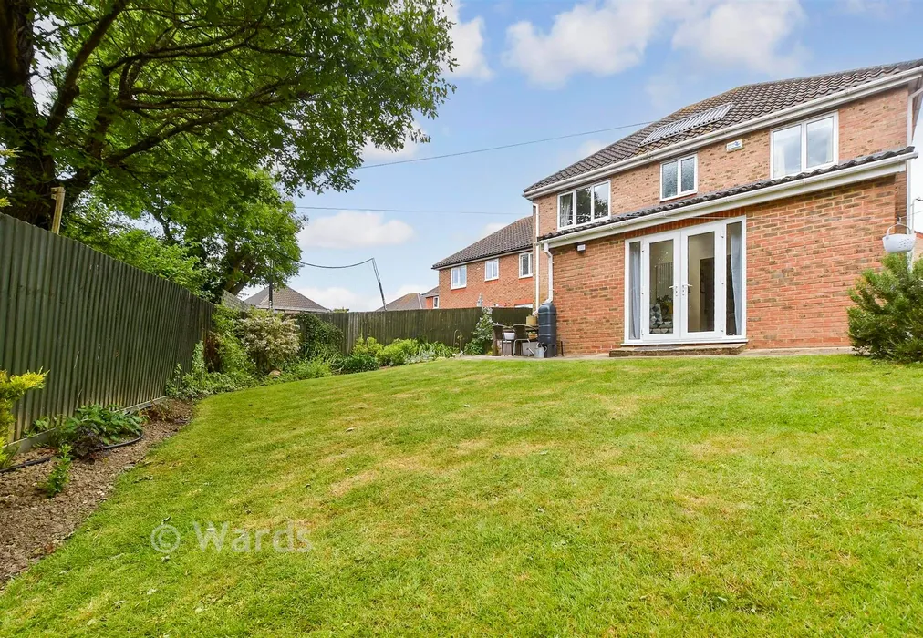 Rear Garden - Lucilla Avenue, Ashford, Kent - Wards of Kent
