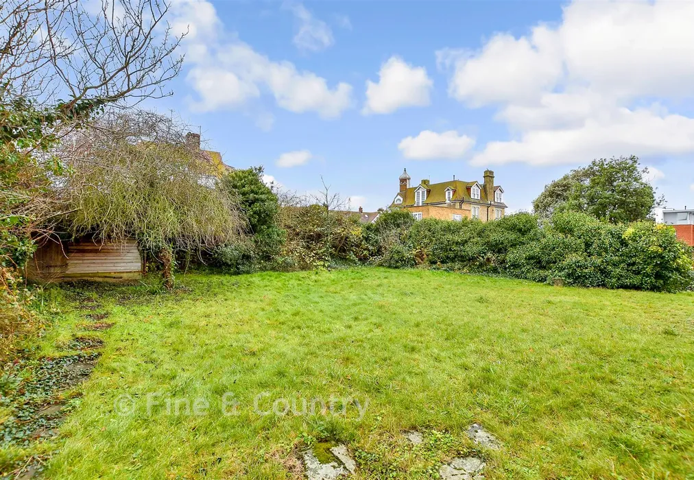 Rear Garden - Thanet Road, Westgate-On-Sea, Kent - Wards of Kent