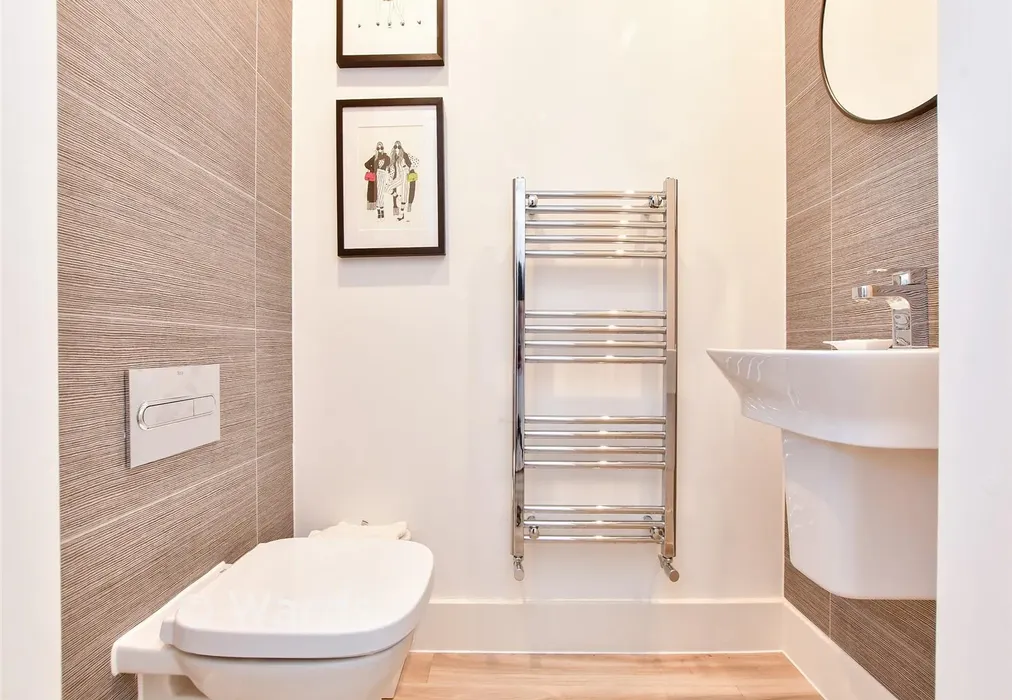 Cloakroom - Orchard Close, Birchington, Kent - Wards of Kent