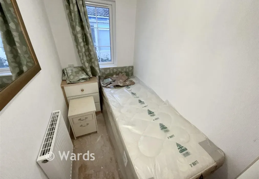 Bedroom 2 - Seasalter Road, Graveney, Faversham, Kent - Wards of Kent