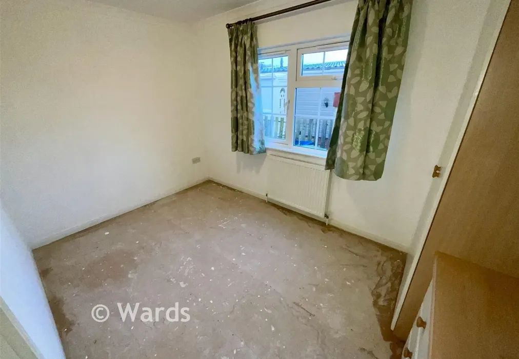 Bedroom 1 - Seasalter Road, Graveney, Faversham, Kent - Wards of Kent