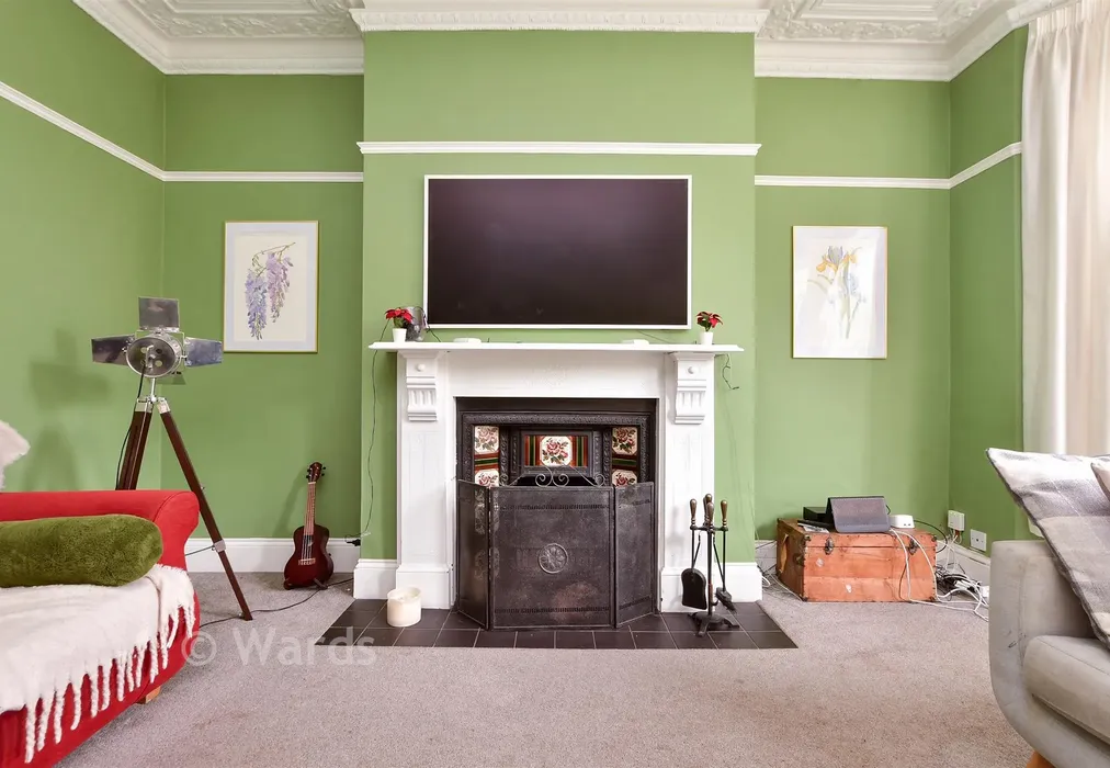 Lounge - Roxburgh Road, Westgate-On-Sea, Kent - Wards of Kent