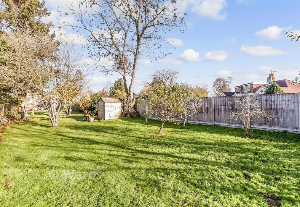Rear Garden - Ashford Road, Bearsted, Maidstone, Kent - Wards of Kent