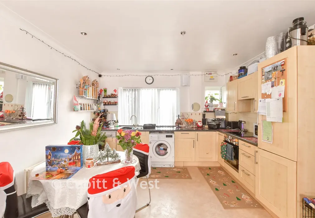 Lounge/ Kitchen/ Diner - East Park, Crawley, West Sussex - Wards of Kent
