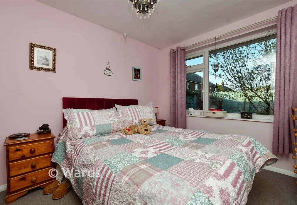 Bedroom 1 - Lower Road, Staple, Canterbury, Kent - Wards of Kent