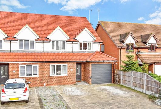 Norsey View Drive, Billericay, Essex - Wards of Kent