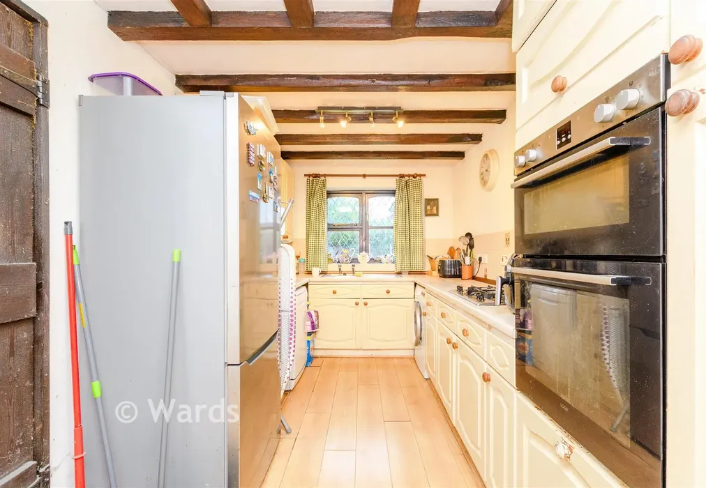 Kitchen - Briar Fields, Weavering, Maidstone, Kent - Wards of Kent
