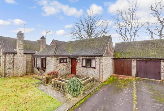 Hindle Close, West Chiltington, Pulborough, West Sussex - Wards of Kent
