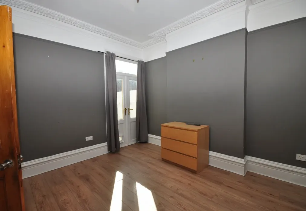 DSC_5297 - Lawrence Road Southsea PO5 - Wards of Kent