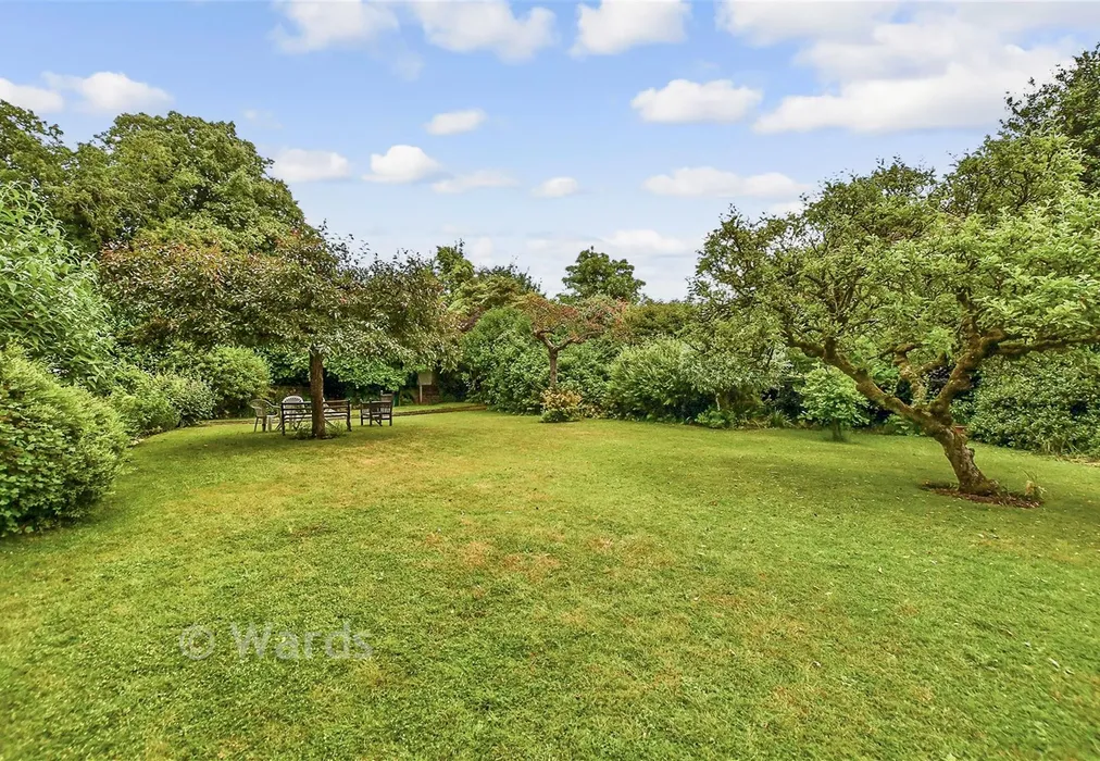 Garden - Chart Road, Sutton Valence, Kent - Wards of Kent