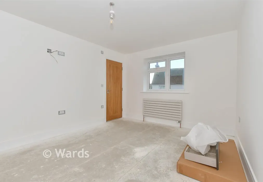 Bedroom 1 - Brookland, Kent - Wards of Kent