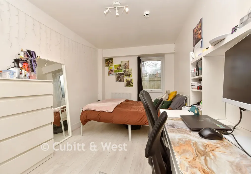 Bedroom 2 - Weighton Road, London - Wards of Kent