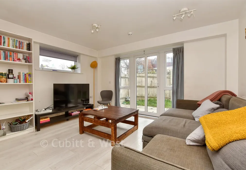 Living Area - Weighton Road, London - Wards of Kent