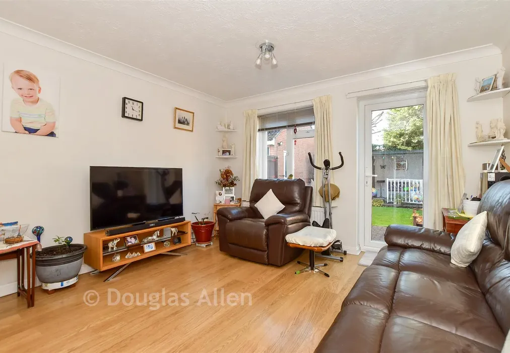 Lounge/Diner - Rose Close, Wickford, Essex - Wards of Kent