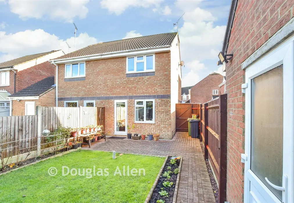 Rear Elevation - Rose Close, Wickford, Essex - Wards of Kent