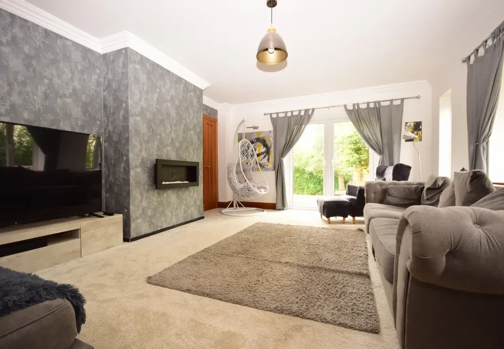 Lounge - Kingston Hill, Langdon Hills, SS16 - Wards of Kent