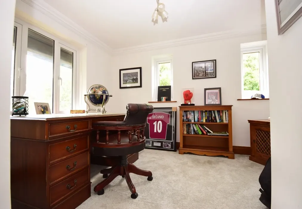 Study - Kingston Hill, Langdon Hills, SS16 - Wards of Kent