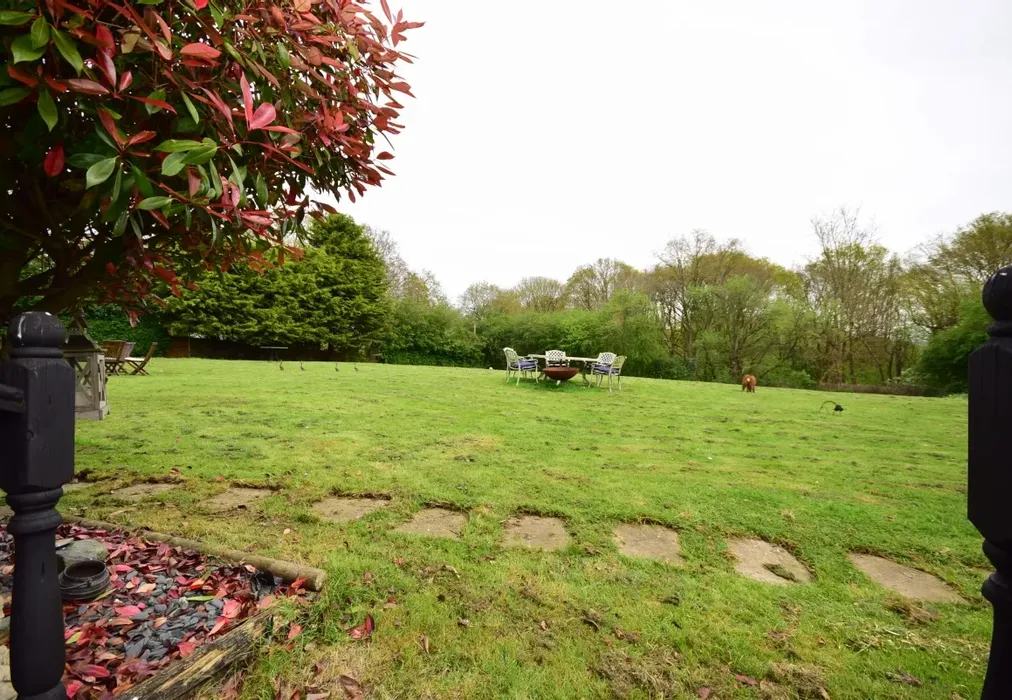 Garden - Kingston Hill, Langdon Hills, SS16 - Wards of Kent