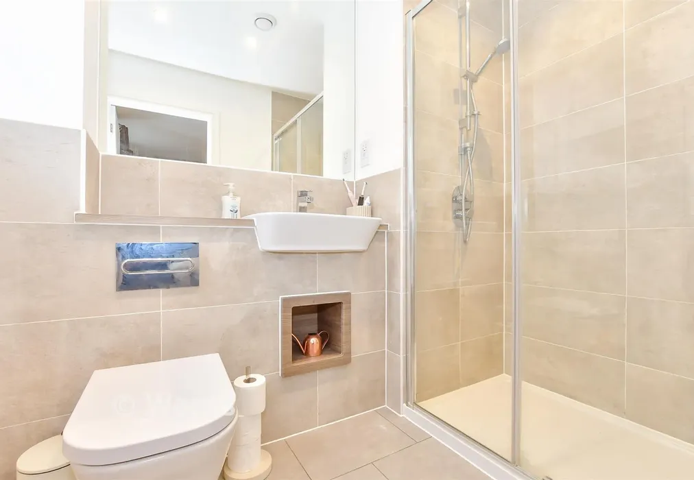 En-Suite Shower Room - Albertine Road, Langley, Maidstone, Kent - Wards of Kent