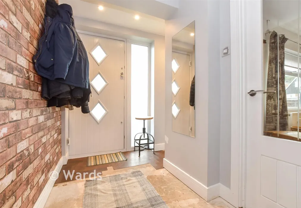 Hallway - Reading Road, Dover, Kent - Wards of Kent