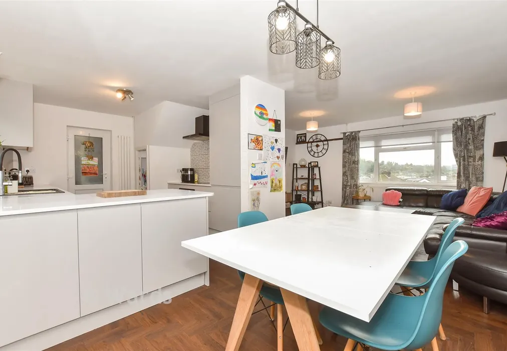 Internal Lifestyle Photograph - Reading Road, Dover, Kent - Wards of Kent