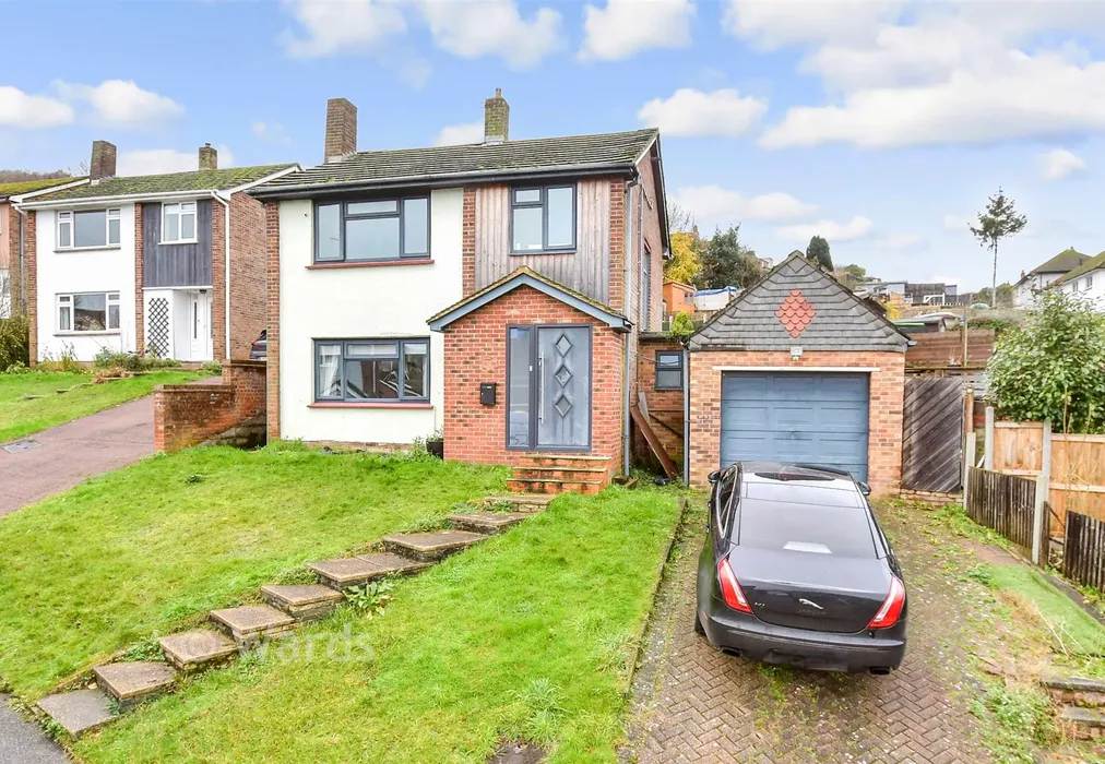 External Front Web.. - Reading Road, Dover, Kent - Wards of Kent