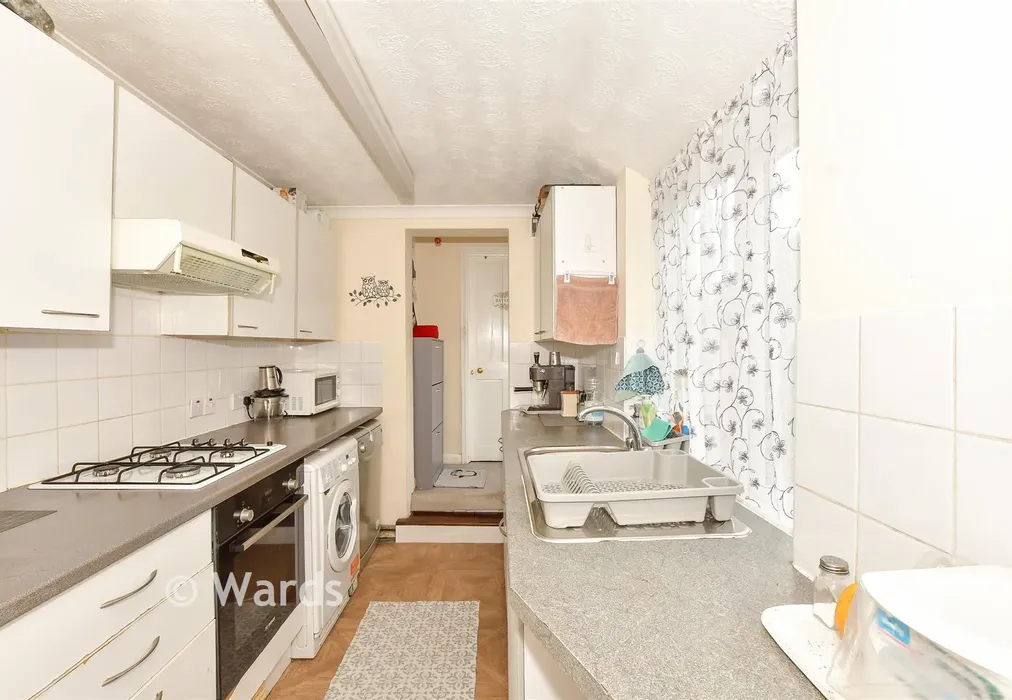 Kitchen - Sturry Road, Canterbury, Kent - Wards of Kent