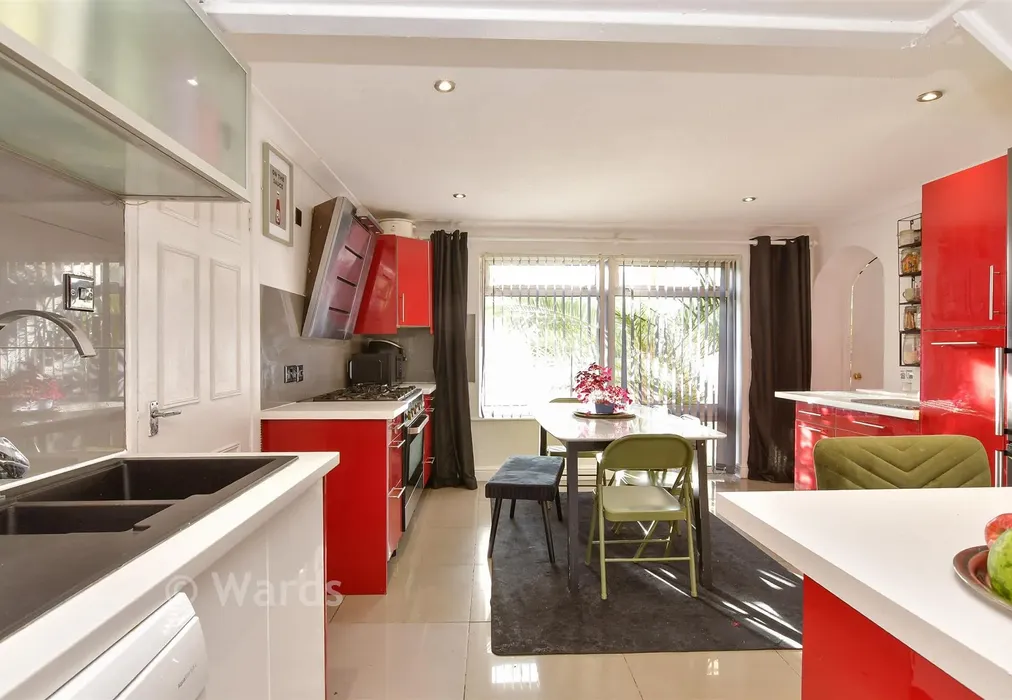 Kitchen - Lower Road, Faversham, Kent - Wards of Kent